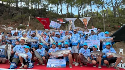 Antalya’nın Kumluca ilçesinde gerçekleştirilen balıkçılık yarışması büyük ilgi gördü. En