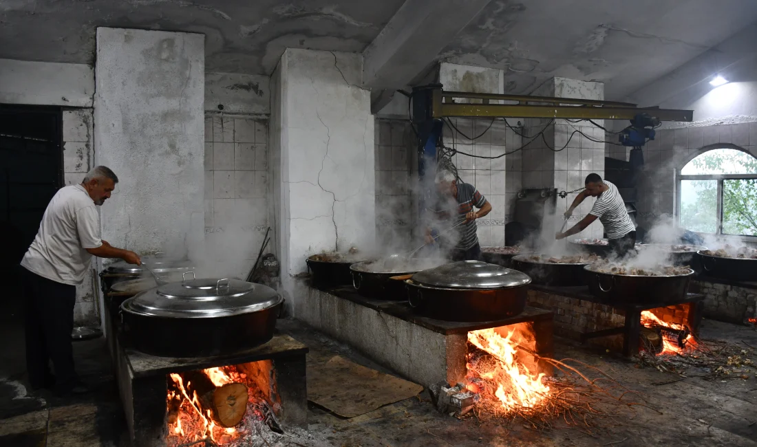 Söğüt’te Ertuğrul Gazi’yi Anma Şenlikleri kapsamında, dualarla pişirilen tonlarca malzemeyle