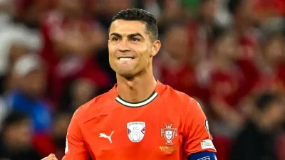 Cristiano Ronaldo, Portekiz’in Macaristan’ı 3-2 yendiği Dünya Kupası elemelerinde bir