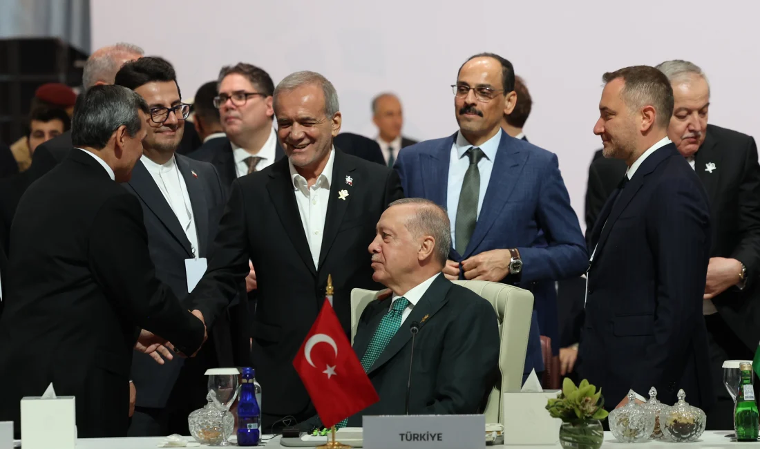 Cumhurbaşkanı Erdoğan, Doha’da Katar Emiri, Suudi Veliaht Prensi, Suriye ve