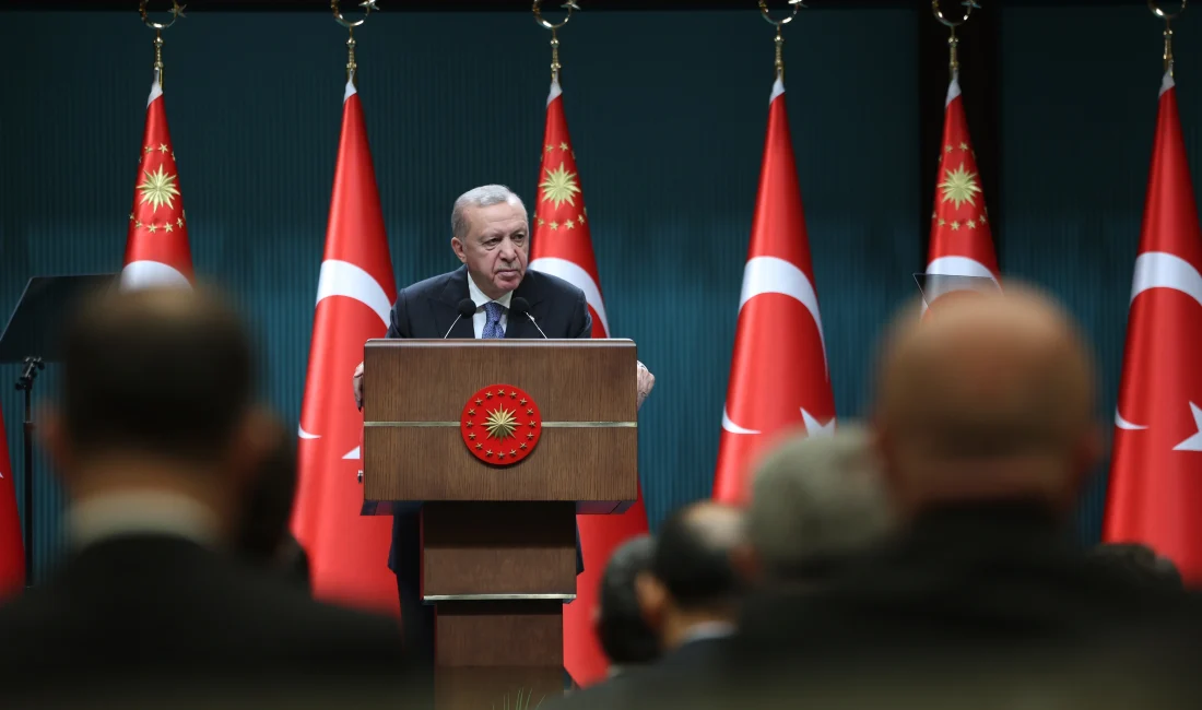 Erdoğan Kabine Sonrası Konuştu: Gündemde Gazze, Gençlik, Sosyal Konut ve Enerji Vardı Kabine Toplantısı sonrası açıklamalarda bulunan Cumhurbaşkanı Erdoğan, dış politikadan gençliğe,