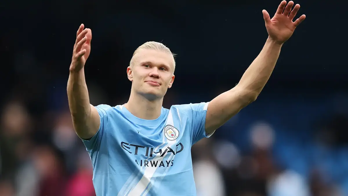 Erling Haaland, Burnley karşısındaki iki golüyle Solskjaer’in rekorunu kırarak Premier