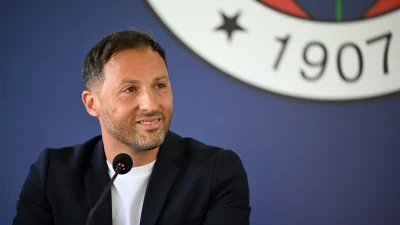 Ali Koç: “Takımımız şampiyonluğa hazır.”
Tedesco: “Kadromuz 4’lü sistem için kuruldu.”