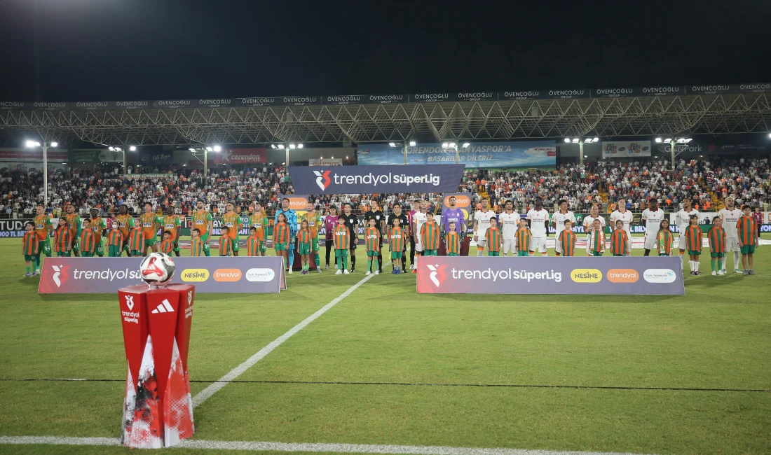 Süper Lig’de 7. hafta mücadelesinde Galatasaray, zorlu Alanya deplasmanından Icardi’nin