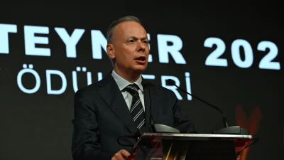 Genç MÜSİAD tarafından düzenlenen Altın Konteyner İhracat Ödülleri, genç girişimcilerin