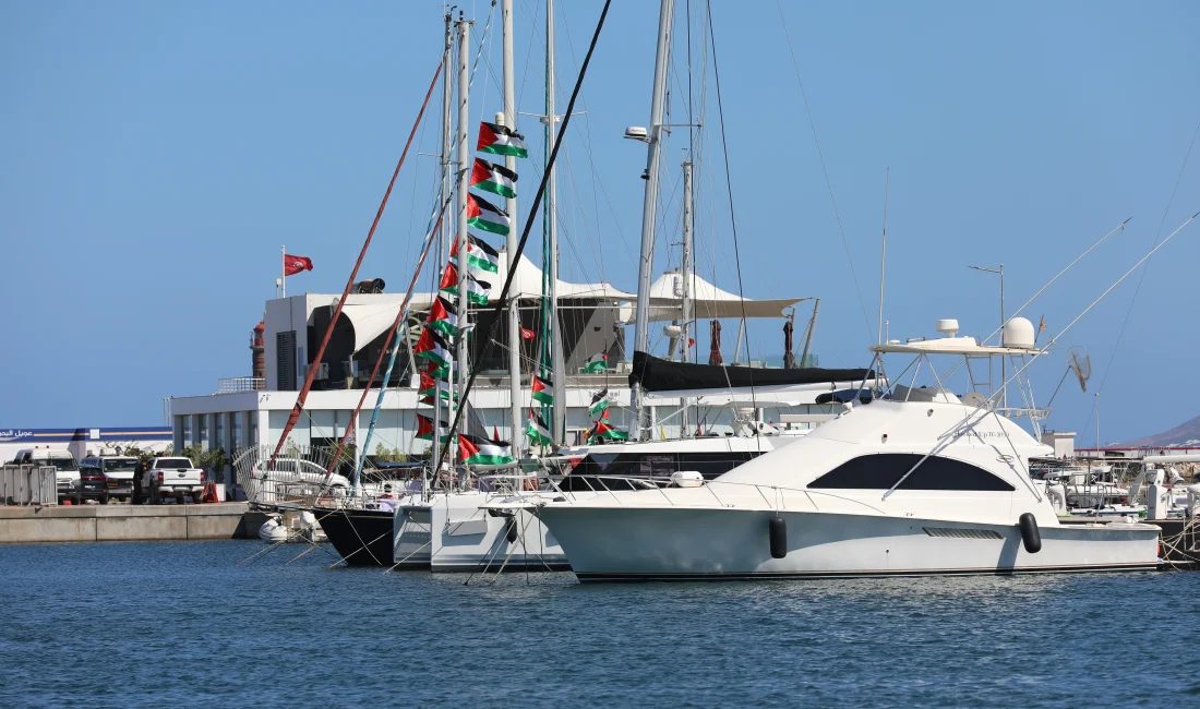 Gazze’ye doğru yola çıkması planlanan Küresel Sumud Filosu, olumsuz hava