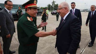 Milli Savunma Bakanı Yaşar Güler, Vietnam Savunma Bakanı Phan Van