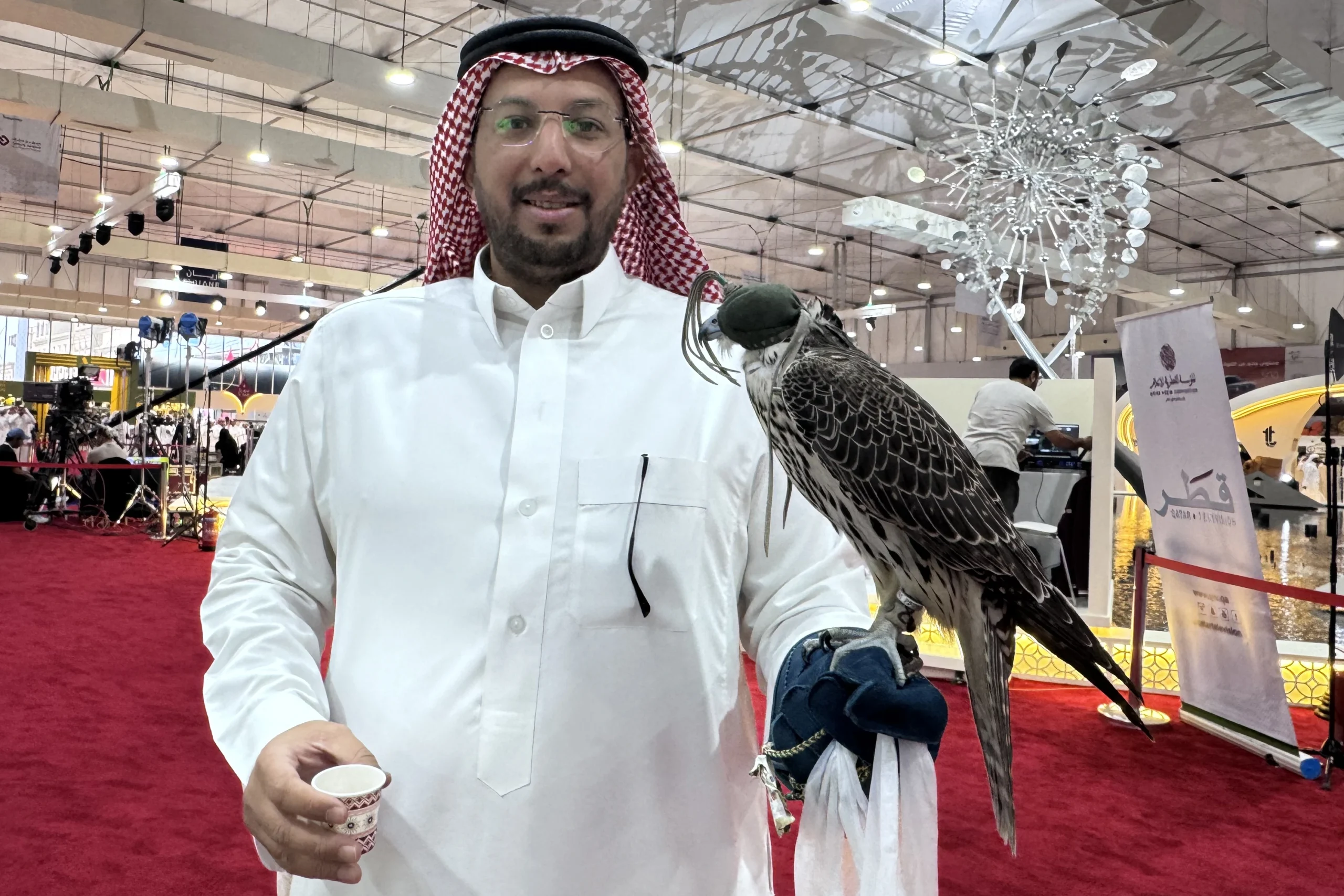 Katar’ın başkenti Doha’da düzenlenen 9. Uluslararası Avcılık ve Şahin Sergisi,