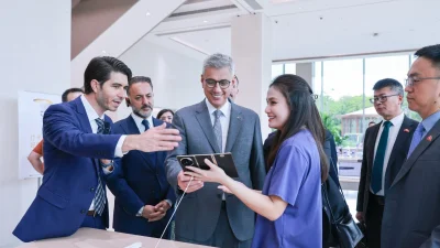 Sağlık Bakanı Kemal Memişoğlu, Huawei’nin Çin’deki genel merkezinde dijital sağlık