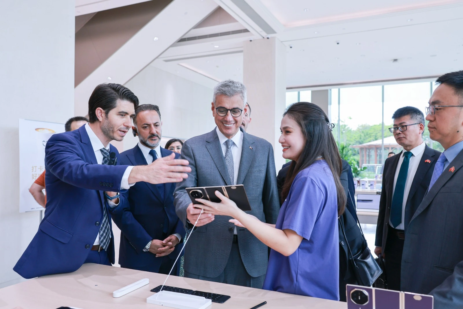 Sağlık Bakanı Kemal Memişoğlu, Huawei’nin Çin’deki genel merkezinde dijital sağlık