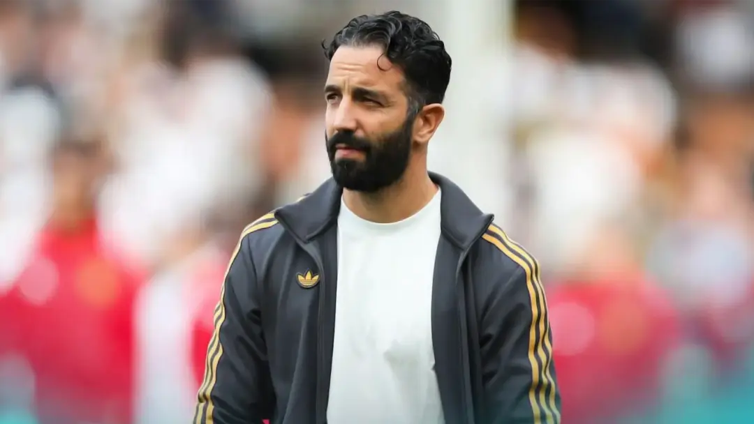 Manchester United, yaz transfer döneminin son iki gününde Lyon’un genç