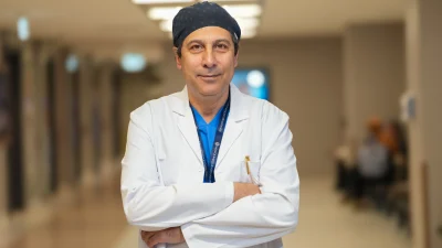 Bacakta şişlik, ağrı ve renk değişiklikleri derin ven trombozunun habercisi