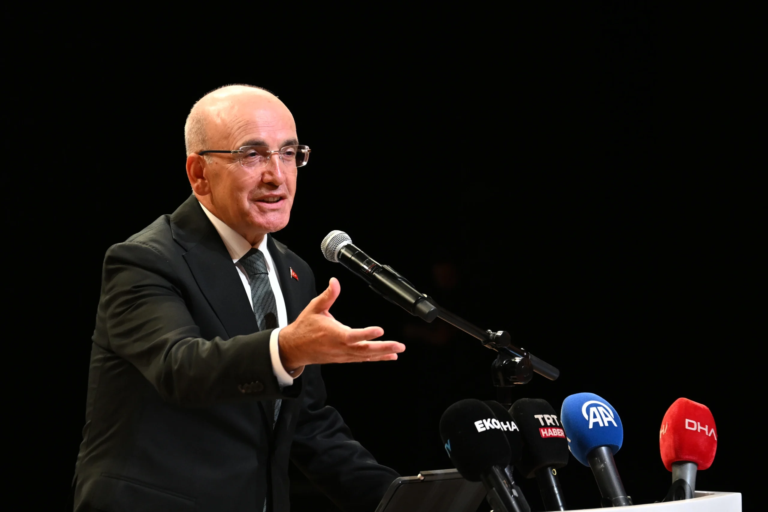 Şimşek: “Enflasyonu düşürüyoruz, mali disiplini tesis ediyoruz. Cari açık artık