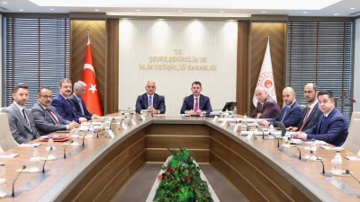 Bakanlar Murat Kurum ve Mehmet Nuri Ersoy, depremden etkilenen şehirlerdeki