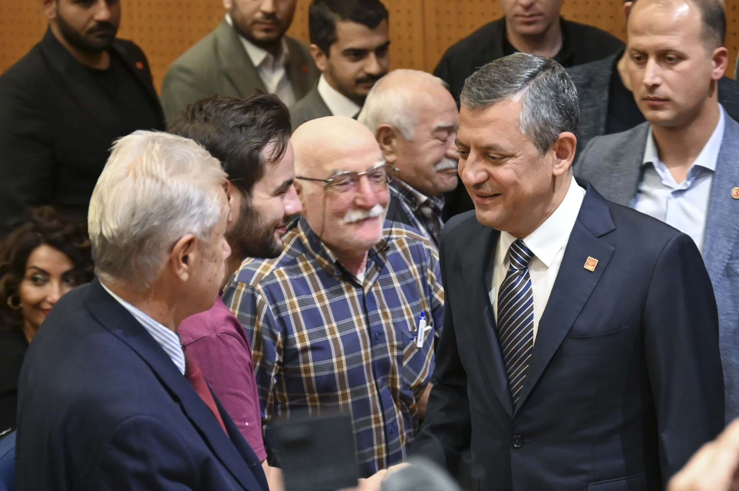 CHP Genel Başkanı Özgür Özel, “İktidar artık bu ülkenin emekçilerine,