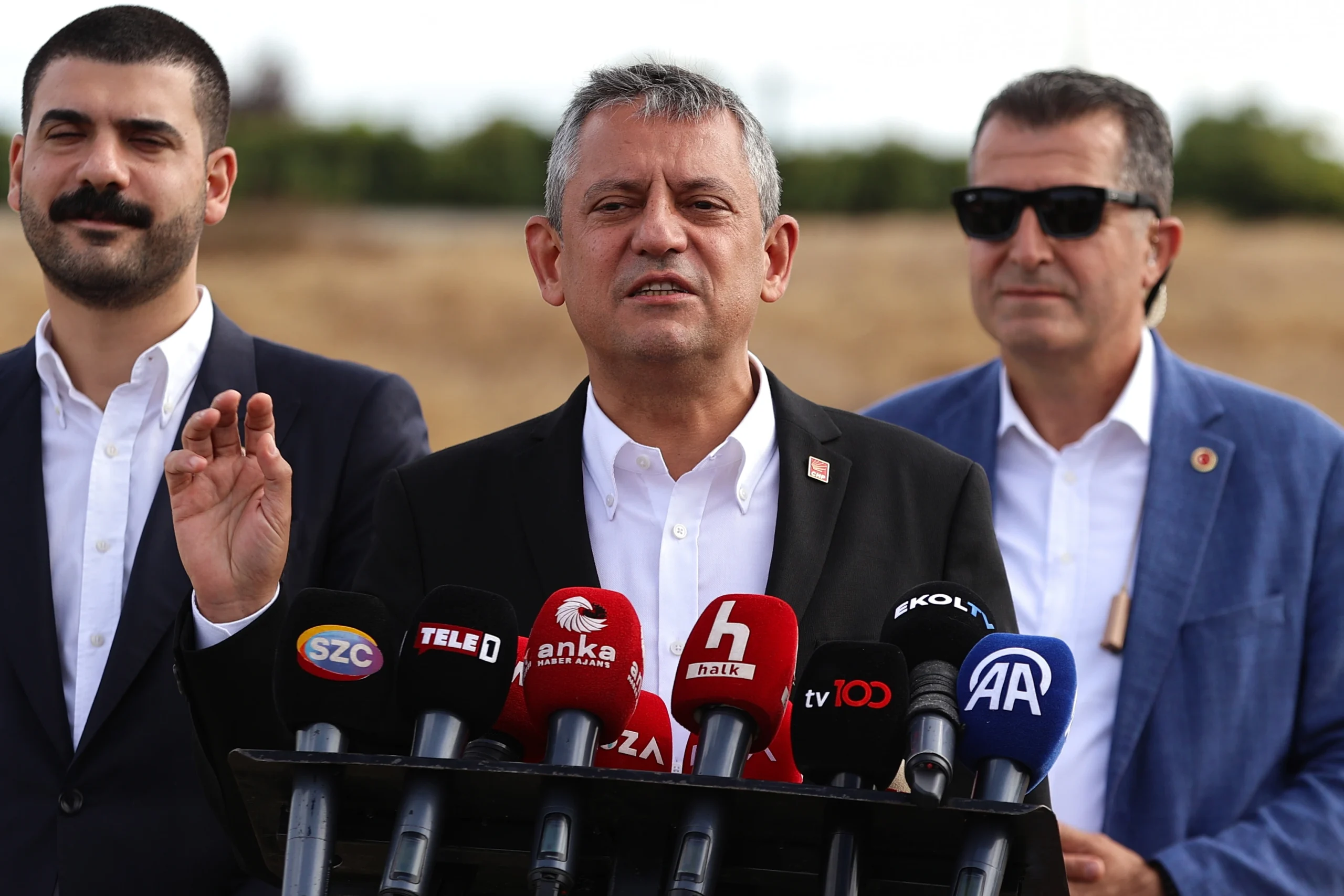CHP lideri Özgür Özel, Marmara Kapalı Cezaevi’nde tutuklu bulunan isimlerle