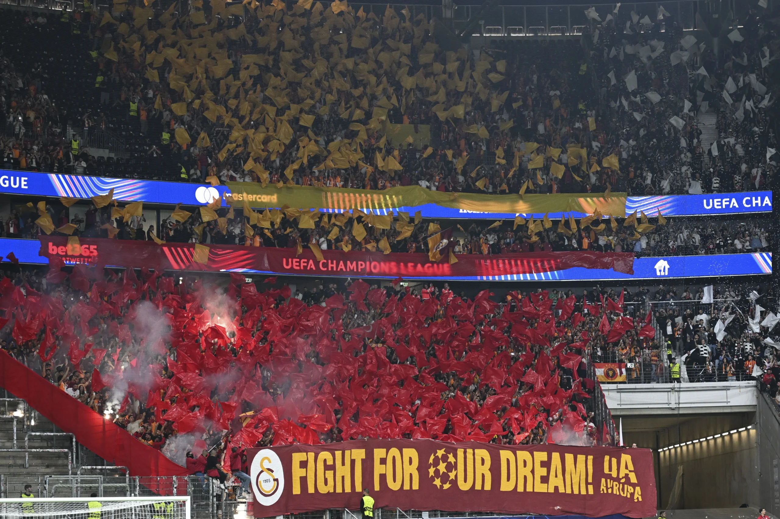 UEFA Şampiyonlar Ligi’nde yeni sezonun ilk haftası 6 maçla tamamlandı.