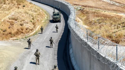 Van’da yasa dışı geçişleri önlemeye yönelik İran sınırına inşa edilen