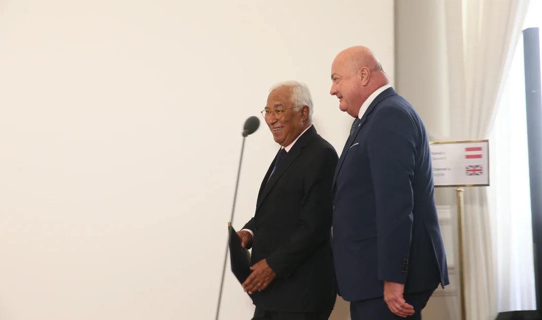 Avusturya Başbakanı: AB, Ukrayna’da barış için Rusya’ya baskıyı sürdürmeli Avusturya Başbakanı Stocker, Ukrayna’da barış sürecinin ilerlemesi için AB’nin Rusya