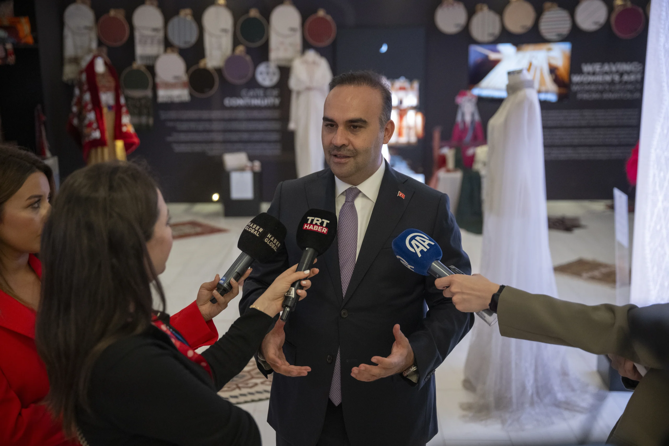 Bakan Mehmet Fatih Kacır, Emine Erdoğan’ın ev sahipliğinde Türkevi’nde düzenlenen