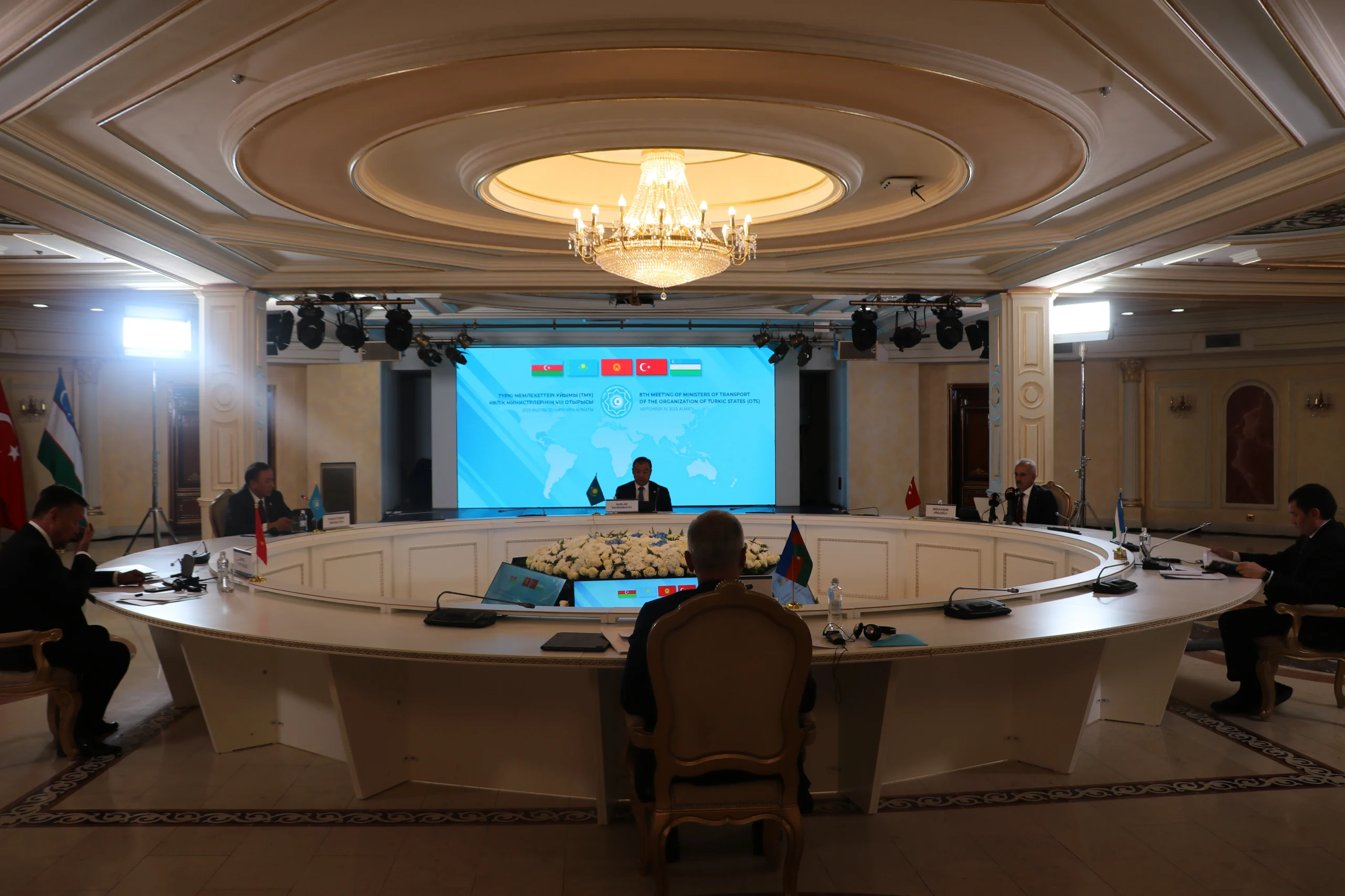 Bakan Abdulkadir Uraloğlu, Kazakistan’da düzenlenen TDT 8. Ulaştırma Bakanları Toplantısı’nda