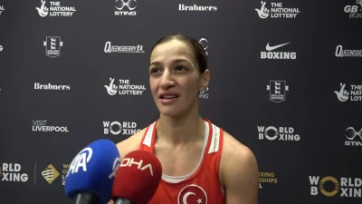 Milli boksör Buse Naz Çakıroğlu, Hindistanlı rakibini mağlup ederek Dünya