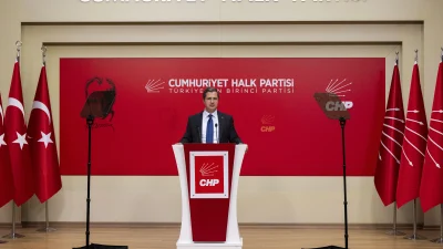 CHP Sözcüsü Deniz Yücel, kurultay davalarını “hukuksuz ve reddedilmeye mahkûm”