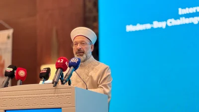 Ali Erbaş, aile kurumunun sosyal medya ve dijital bağımlılık nedeniyle