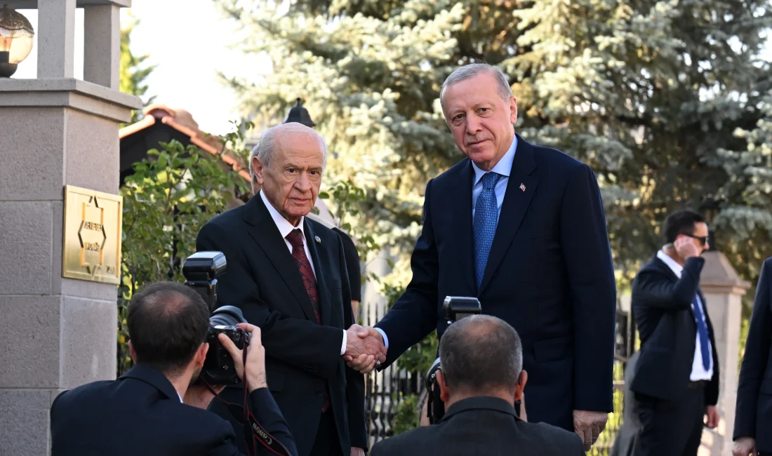 Cumhurbaşkanı Erdoğan, Bahçeli ile Görüştü Cumhurbaşkanı Erdoğan, MHP lideri Devlet Bahçeli ile Ankara’daki konutunda bir