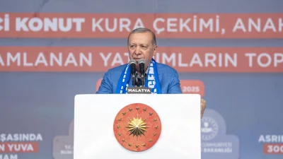 Cumhurbaşkanı Erdoğan, Malatya’daki törende 300 bininci afet konutunun anahtarını teslim