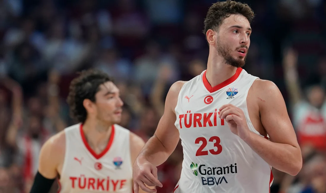 Türkiye, EuroBasket 2025’te Sırbistan’ı 95-90 mağlup ederek grup aşamasını namağlup