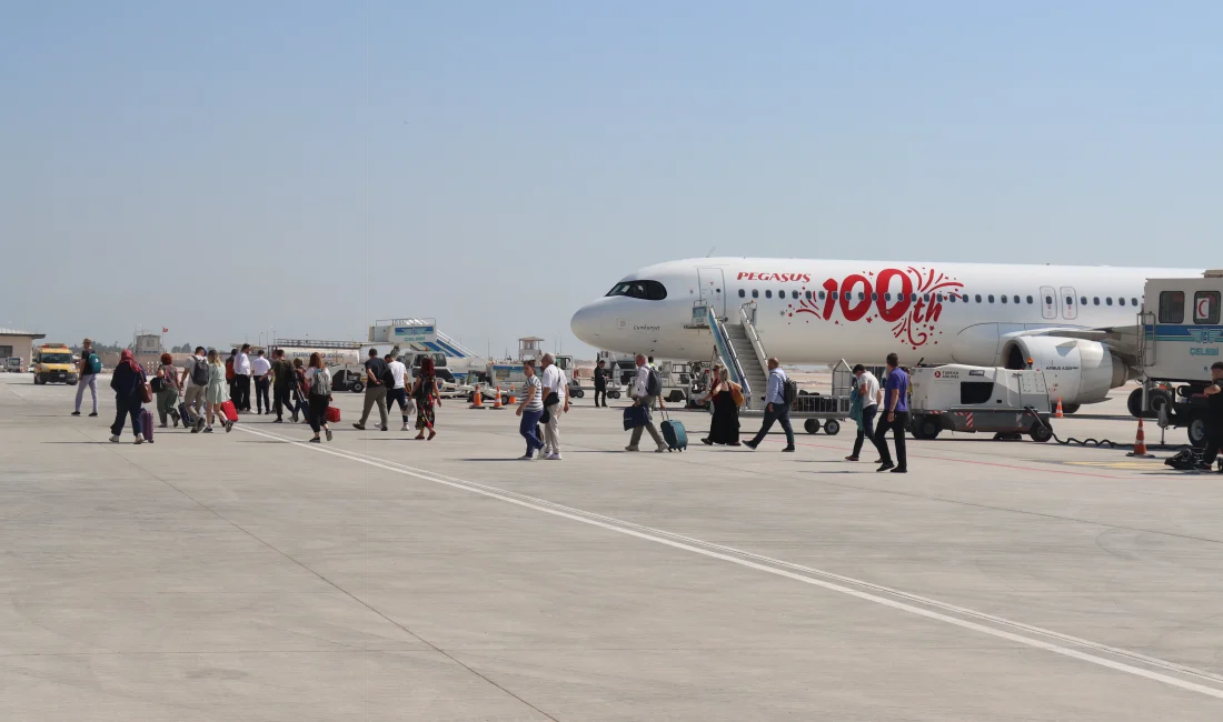 Depremde hasar gören Hatay Havalimanı’nda ilk uçuş, Sabiha Gökçen’den kalkan