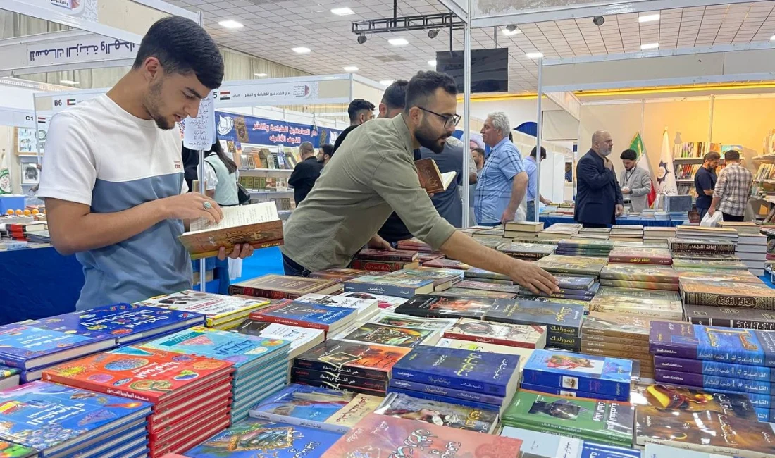 Kerkük’te İlk Uluslararası Kitap ve Teknoloji Fuarı Kapılarını Açtı Kerkük’te düzenlenen ilk Uluslararası Kitap ve Teknoloji Fuarı, Türkiye ve