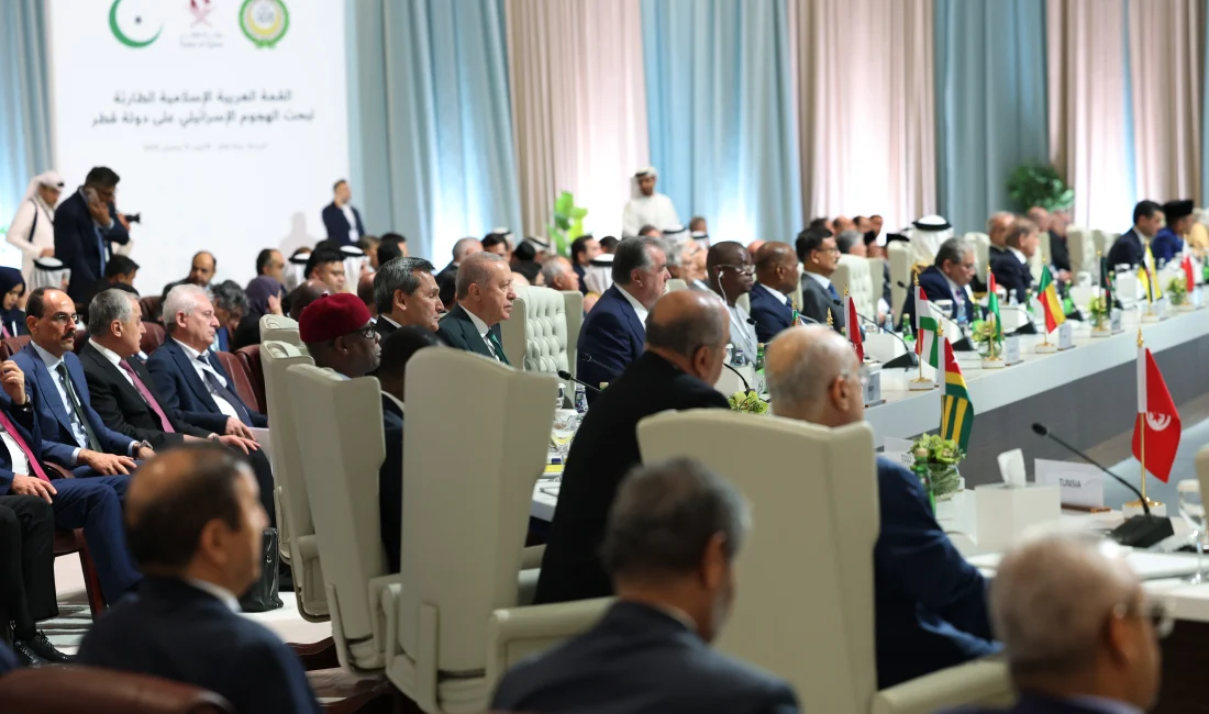 İİT-Arap Birliği Olağanüstü Ortak Zirvesi’nde yayımlanan bildiride, İsrail’in Katar’a saldırısı