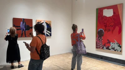 İstanbul Bienali bu yıl “Üç Ayaklı Kedi” temasıyla Beyoğlu-Karaköy’de 8