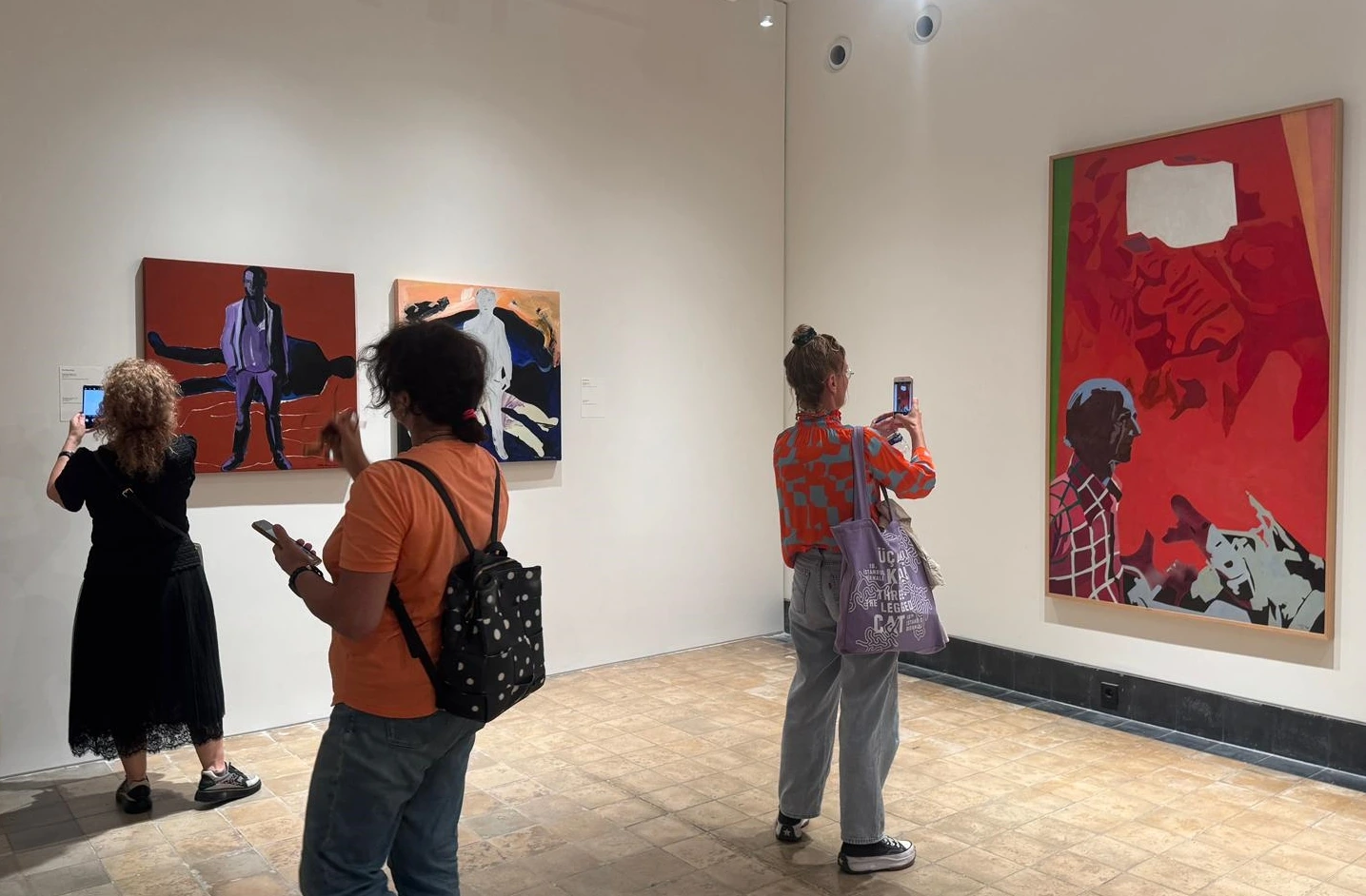 İstanbul Bienali bu yıl “Üç Ayaklı Kedi” temasıyla Beyoğlu-Karaköy’de 8