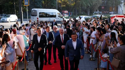 Bişkek’te başlayan 9. Türk Filmleri Haftası, ünlü oyuncuların katılımıyla renkli