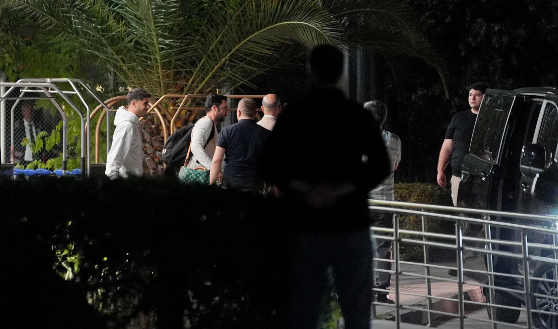 Fenerbahçe’nin transfer görüşmelerini sürdürdüğü İspanyol futbolcu Marco Asensio, özel uçakla