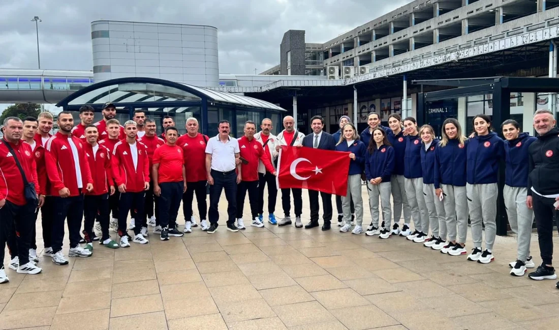 Kadın ve erkeklerden oluşan milli boks takımı, Dünya Şampiyonası’na katılmak