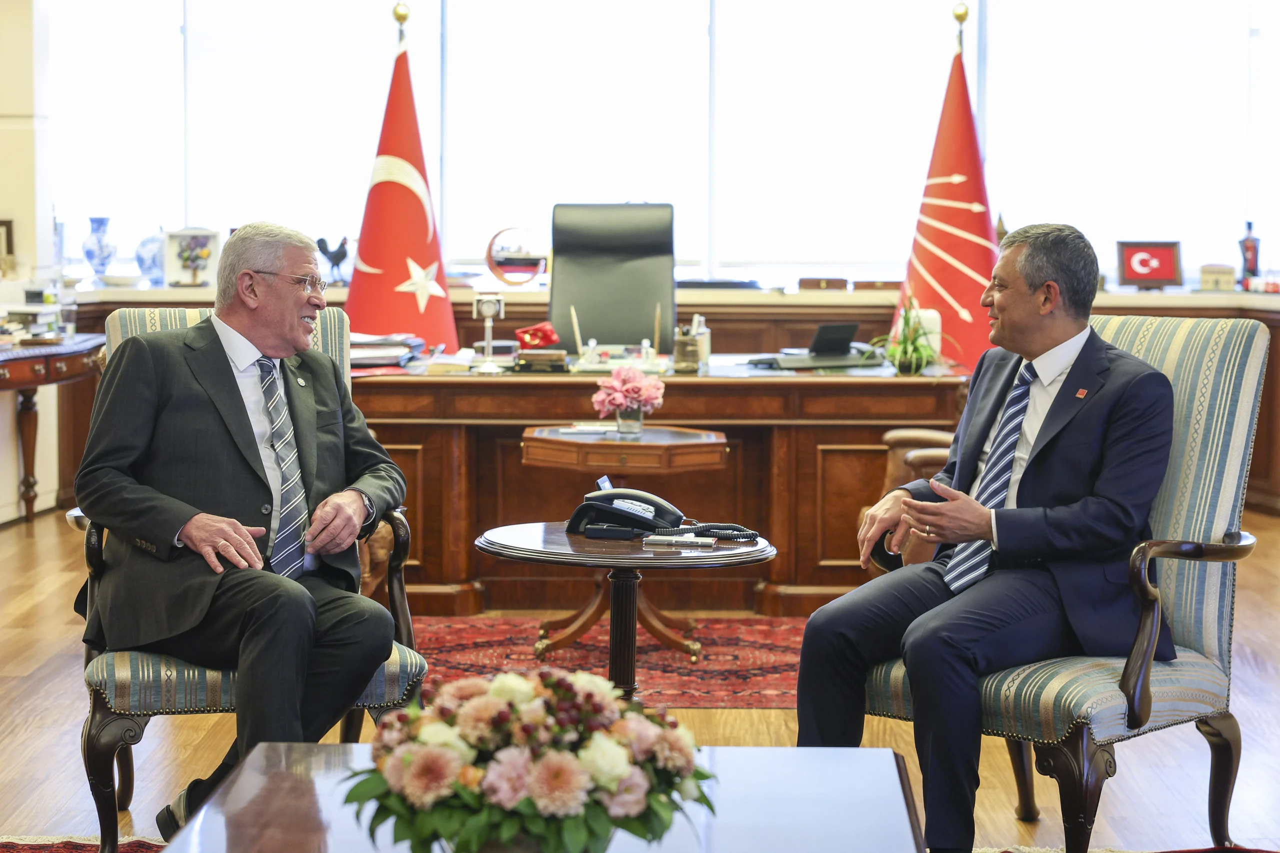 CHP Genel Başkanı Özgür Özel ile İYİ Parti Genel Başkanı