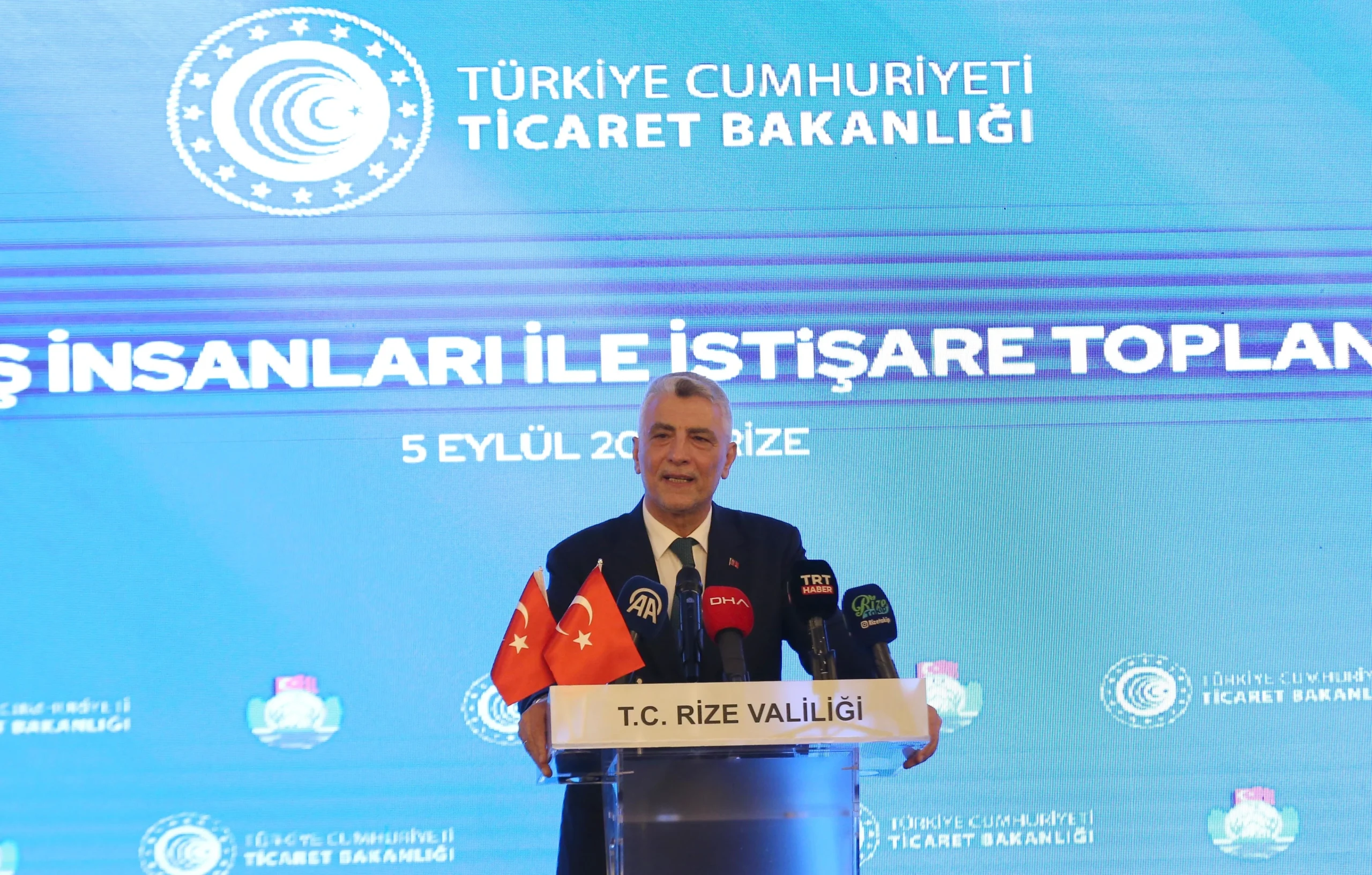 Ticaret Bakanı Ömer Bolat, Rize’de yaptığı konuşmada Türkiye’nin istikrarla büyüdüğünü
