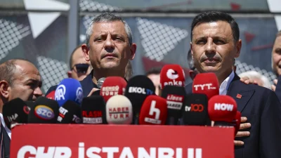 CHP Genel Başkanı Özgür Özel, İstanbul İl Başkanı Özgür Çelik’in