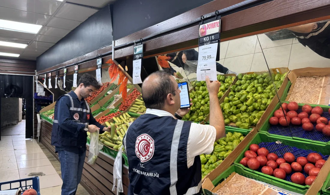 Ticaret Bakanlığı ekipleri İstanbul’da market, restoran ve kırtasiyelere yönelik denetimlerde