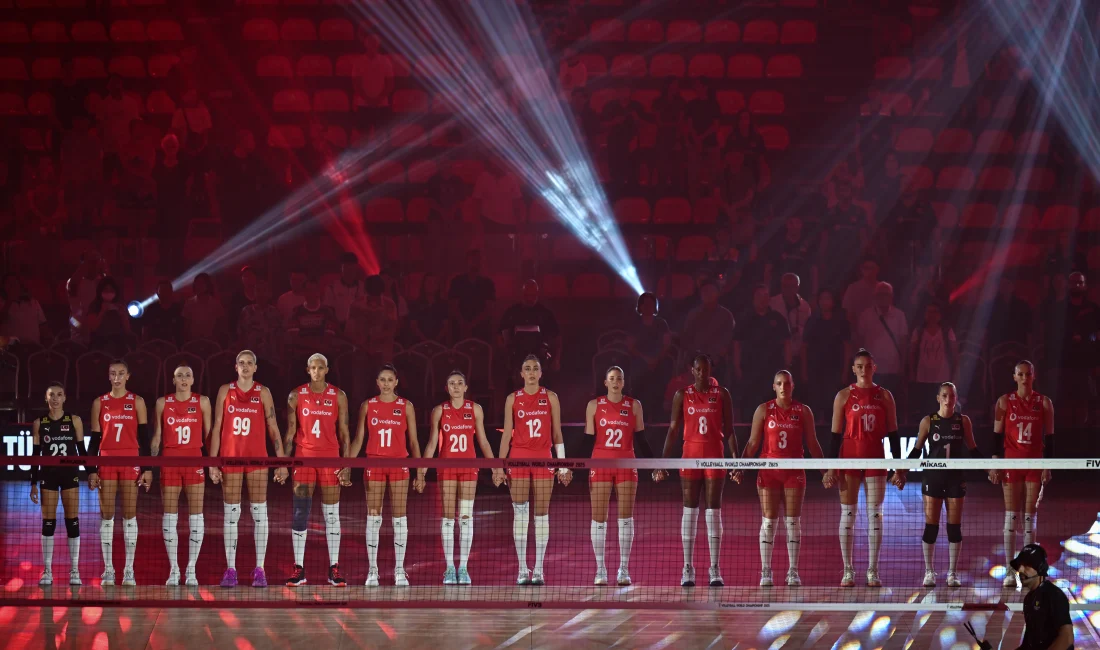 Türkiye, Dünya Şampiyonası’nda Slovenya’yı 3-0 mağlup ederek çeyrek finale yükseldi.