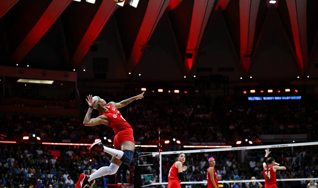 Filenin Sultanları, nefes kesen finalde İtalya’ya 3-2 yenilerek Dünya Şampiyonası’nda