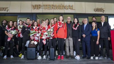 Dünya ikincisi olan A Milli Kadın Voleybol Takımı İstanbul’a döndü.
