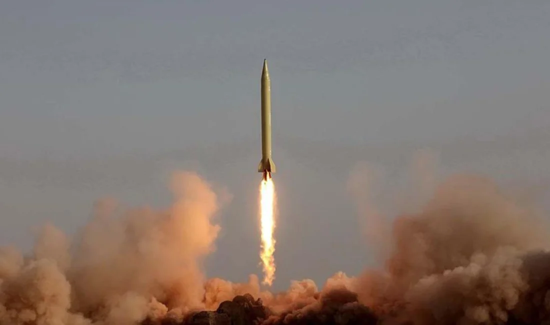 Hudeyde Limanı’na düzenlenen saldırının ardından Yemen’den fırlatılan füze, İsrail’de geniş