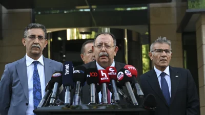 YSK, CHP’nin İstanbul’daki kongre iptallerine yaptığı başvuruları kabul etti, ancak