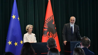 AB Komisyonu Başkanı von der Leyen, Tiran’da yaptığı açıklamada Arnavutluk’un