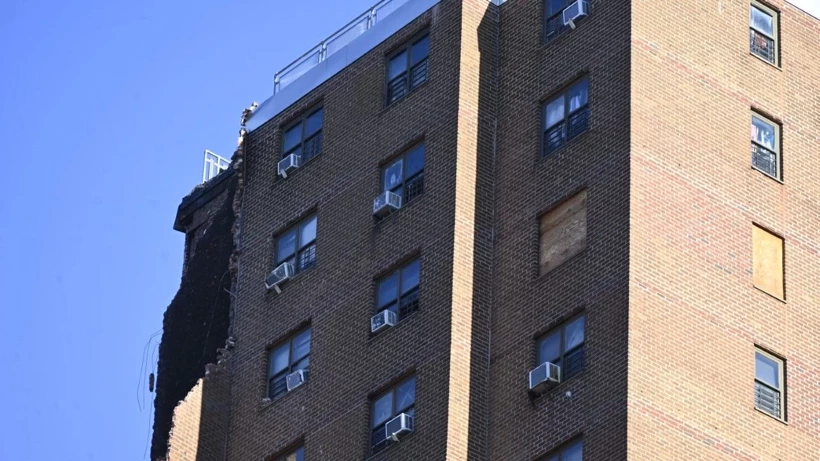 New York’un Bronx ilçesinde 17 katlı bir apartmanda yaşanan kısmi